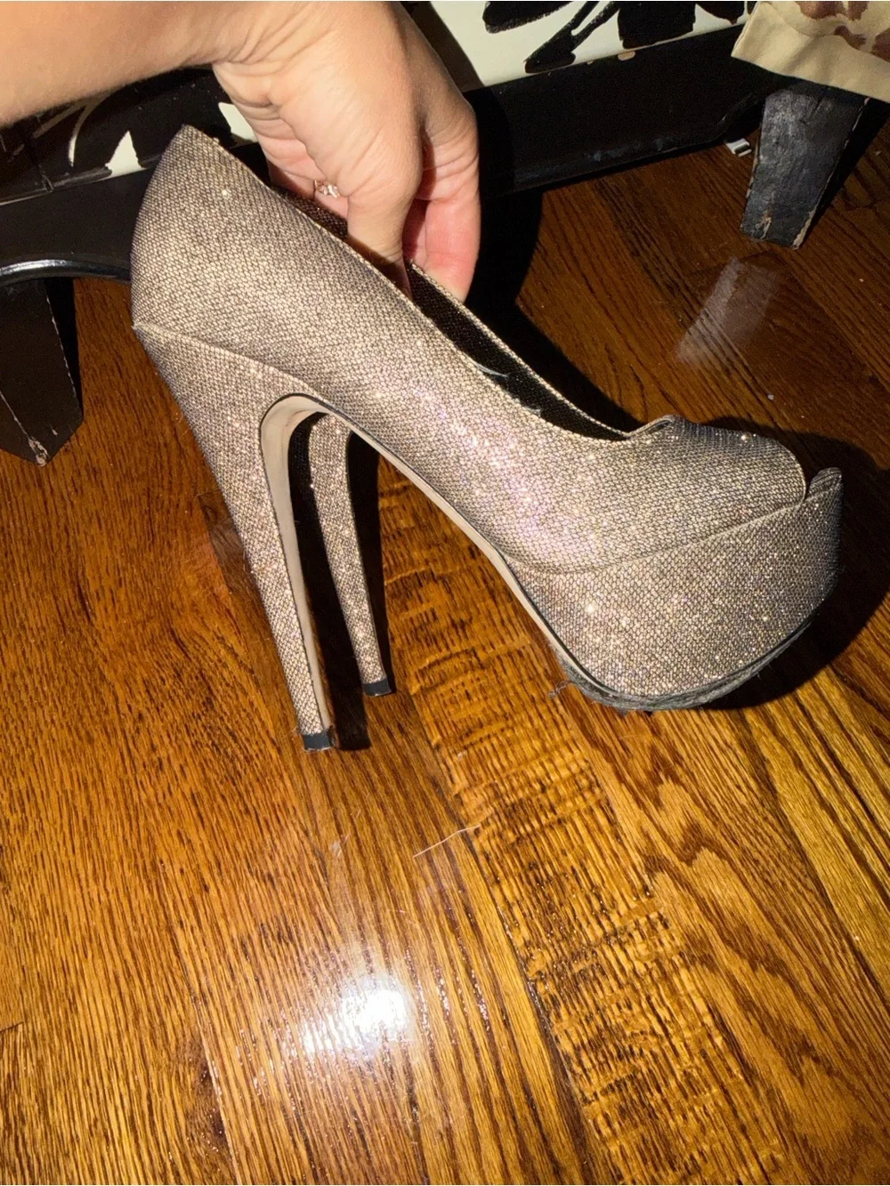 ALDO Metallic Gold Shimmer Sky High Platform Peep Toe Heels 36 Size 6⁠